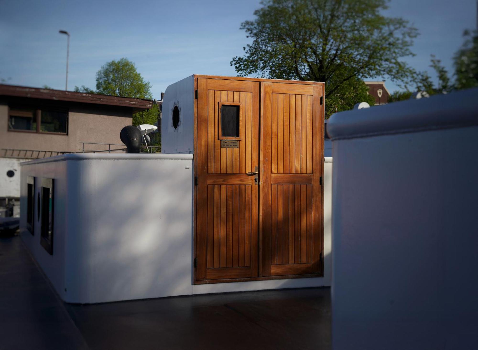 Houseboat-Amsterdam-Classic Luaran gambar