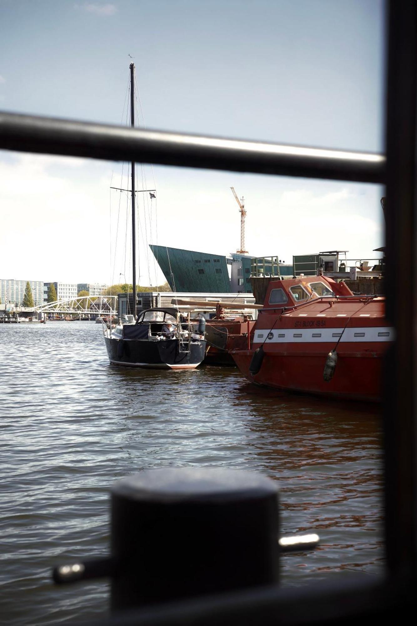Houseboat-Amsterdam-Classic Luaran gambar